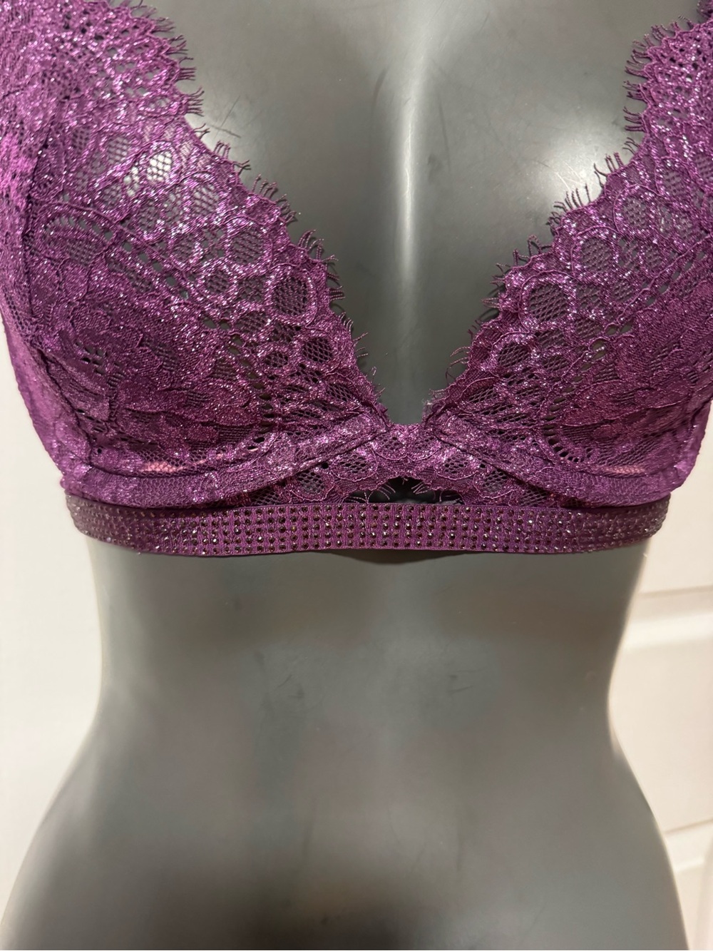 bra - Picture 3 of 6
